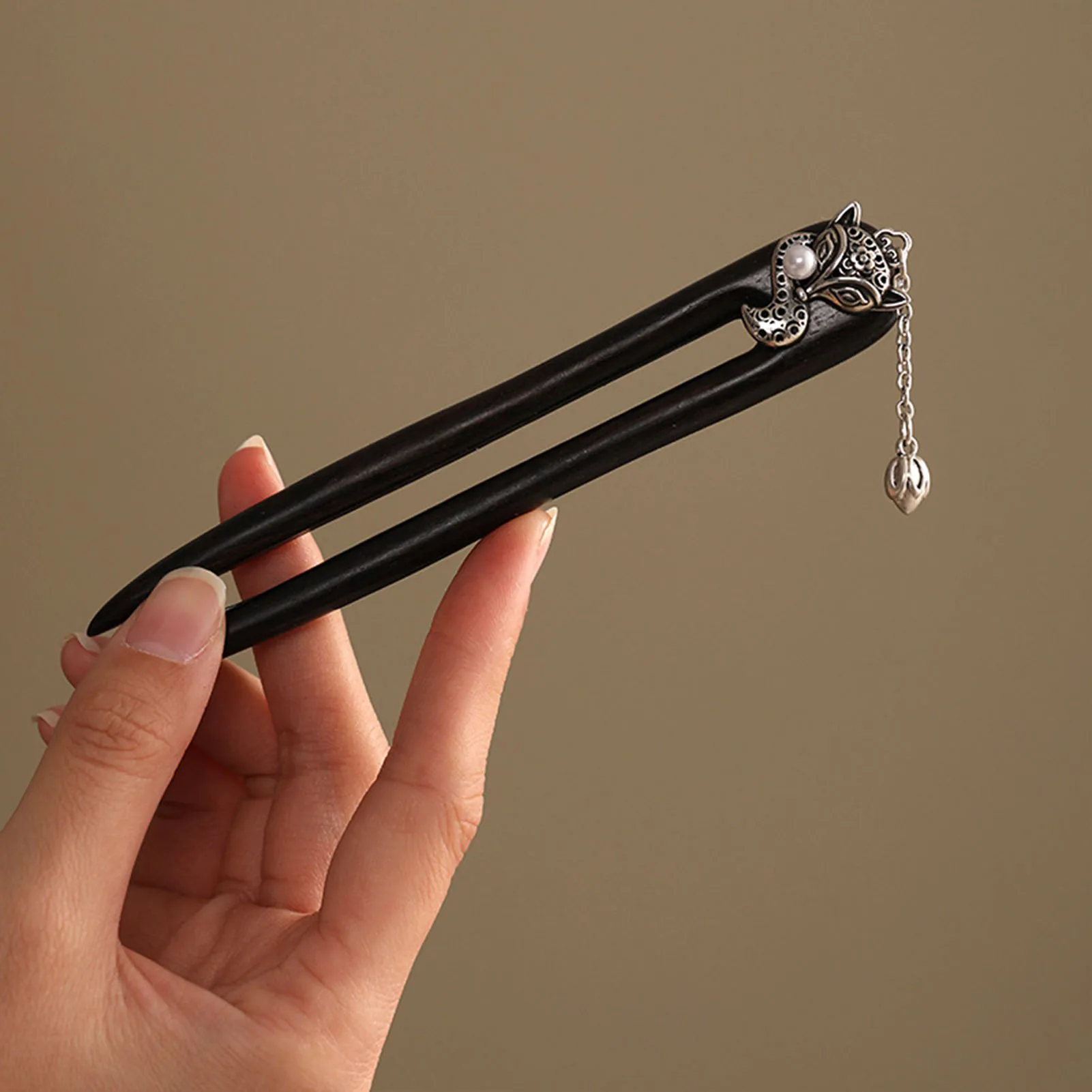 Chinese Wooden Hair Sticks With Fox Pearl Design Hand Carving U-shaped Tassel Hairpin Chopsticks Classic Hanfu Party Hair Clasp
