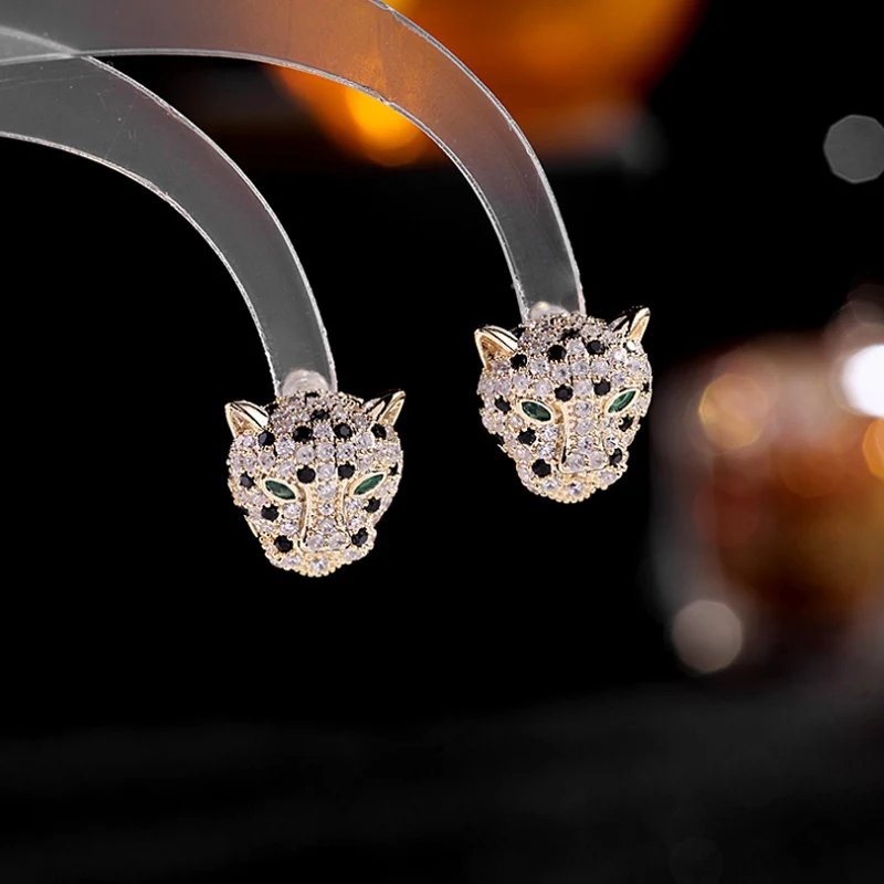 

Donia Jewelry Fashion Leopard Head Titanium Steel Micro-Inlaid AAA Color Zircon Silver Needle Luxury Animal Earrings