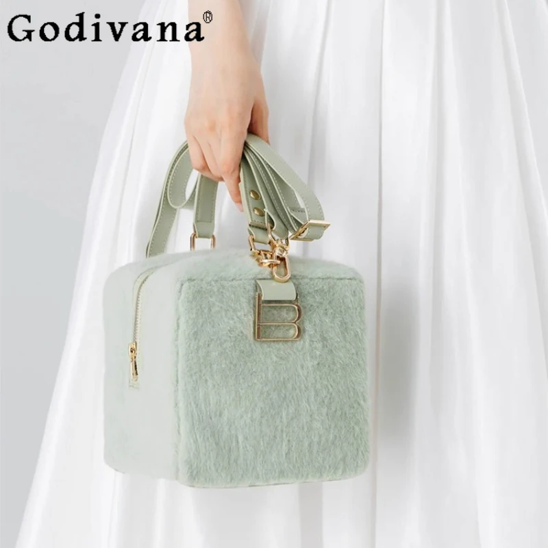 

Japanese Style Women's Fashion Sweet Plush Handbag Ladies Casual Versatile Daily Crossbody Bag Girls Female Square Bags 2025 New
