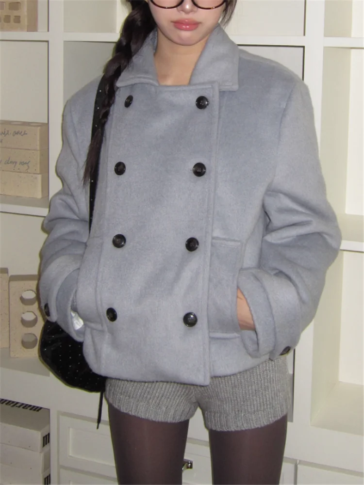 معطف صوفي نحيف مزدوج الصدر على طراز الأكاديمية لخريف وشتاء جديد للنساء بياقة مقلوبة بيج وأسود ملابس خارجية قصيرة غير رسمية