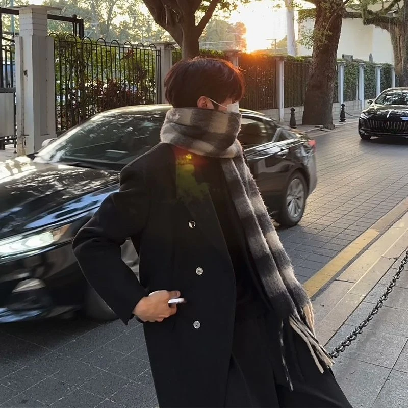 

Luxury Korean Style Men's Wool Overcoat Mid Length Seasonal Formalwear with Chic Design​