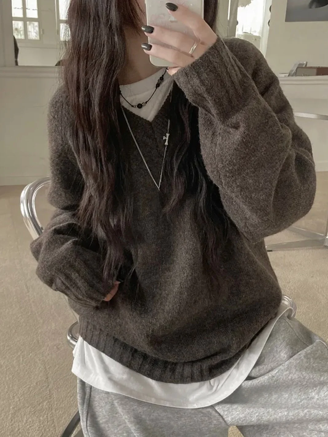 

Retro Korean Style Long Sleeve Loose Knitted Sweater V-Neck Casual Anti-Aging Hoodie for Women Comfortable Warmth All Seasons