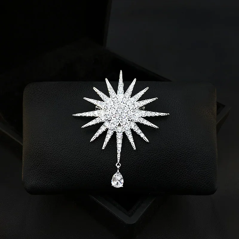 

Eight-Pointed Star Brooch Women's Neckline Pendant Decoration Suit Corsage Elegant Pin Luxury Clothes Accessories Jewelry 3726