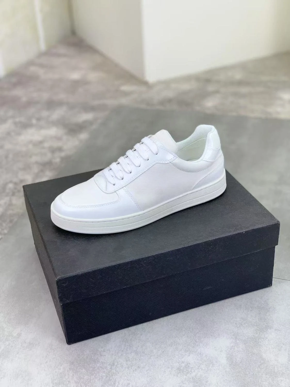 

Luxury Brand Men's Casual Shoes, Genuine Leather Color-blocked Sneakers, Fashionable and Breathable Running Shoes