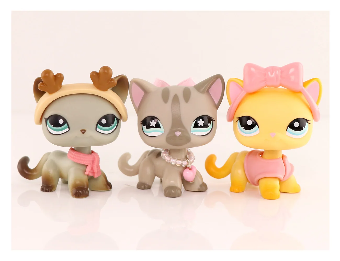 

3шт домашнее животное короткие волосы кошка # 339 # 391 # 468 и игрушка-ожерелье с шарфом