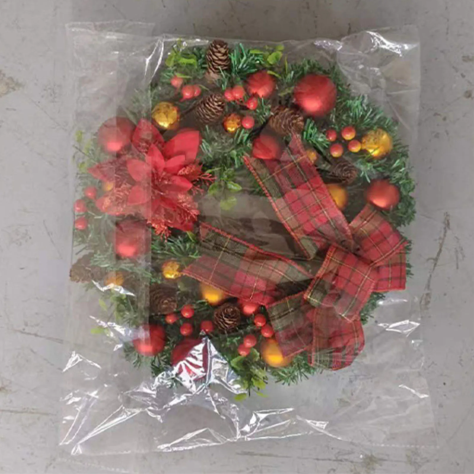 القوس الأحمر إكليل عيد الميلاد كرات عيد الميلاد إكليل عيد الميلاد إكليل عيد الميلاد الديكور الحلي الباب الحلي زخارف الجدران #5