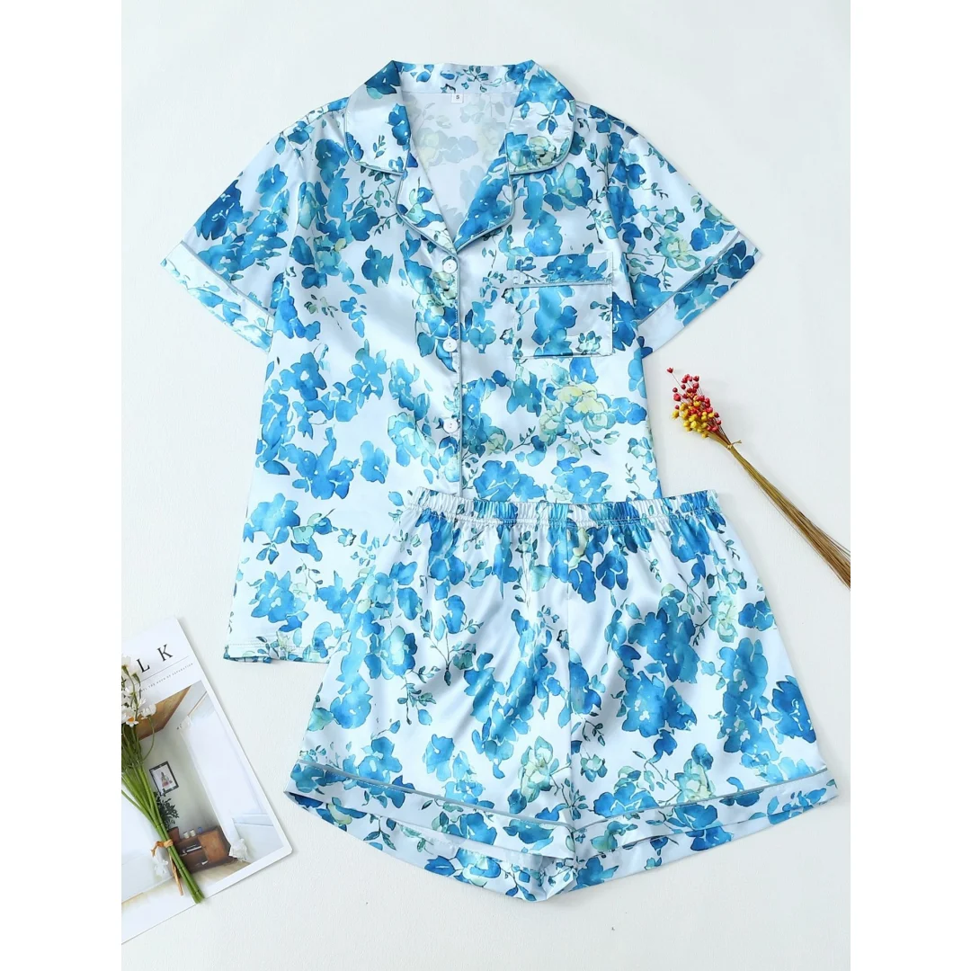 

Женский домашний комплект пижамы с принтом синих цветов, 2 предмета: рубашка с отложным воротником и коротким рукавом, шорты. Подарки на Пасху и лето.