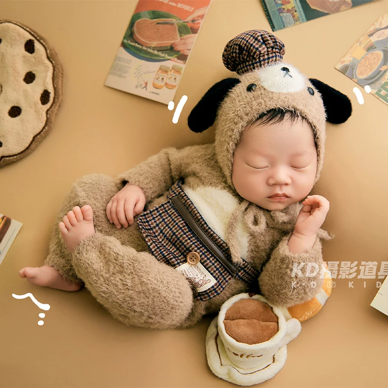 

Bakery Theme Newborn Photography Outfit Chef Hooded Romper+Cute Puppy Hat+Bread/Coffee Plush Toy Props Baby Photoshoot Costumes