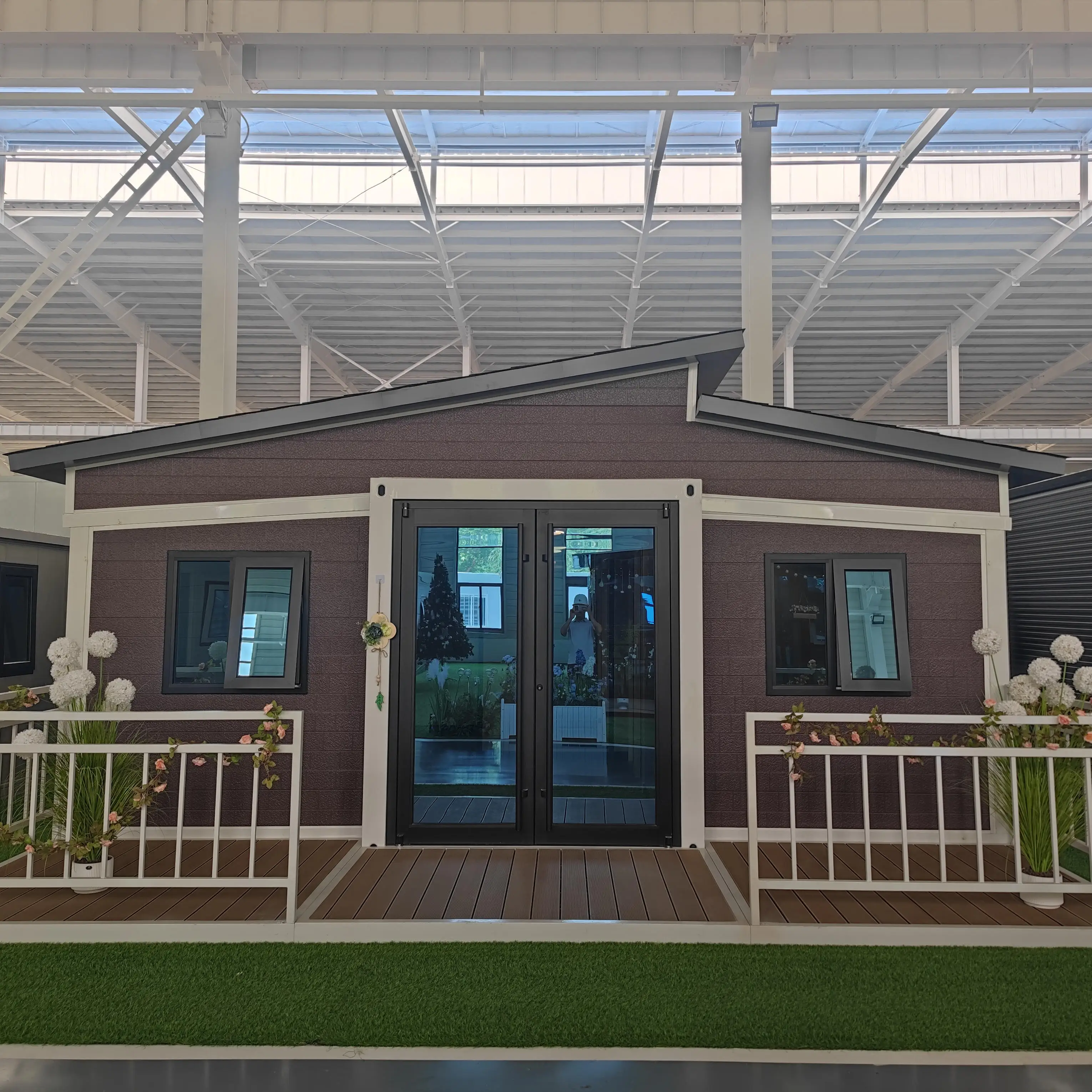 Eco Friendly New Material Housing 20ft 40ft Prefabricated Expandable Container House Foldable Shop Hotel Prefab Mobile Tiny Home