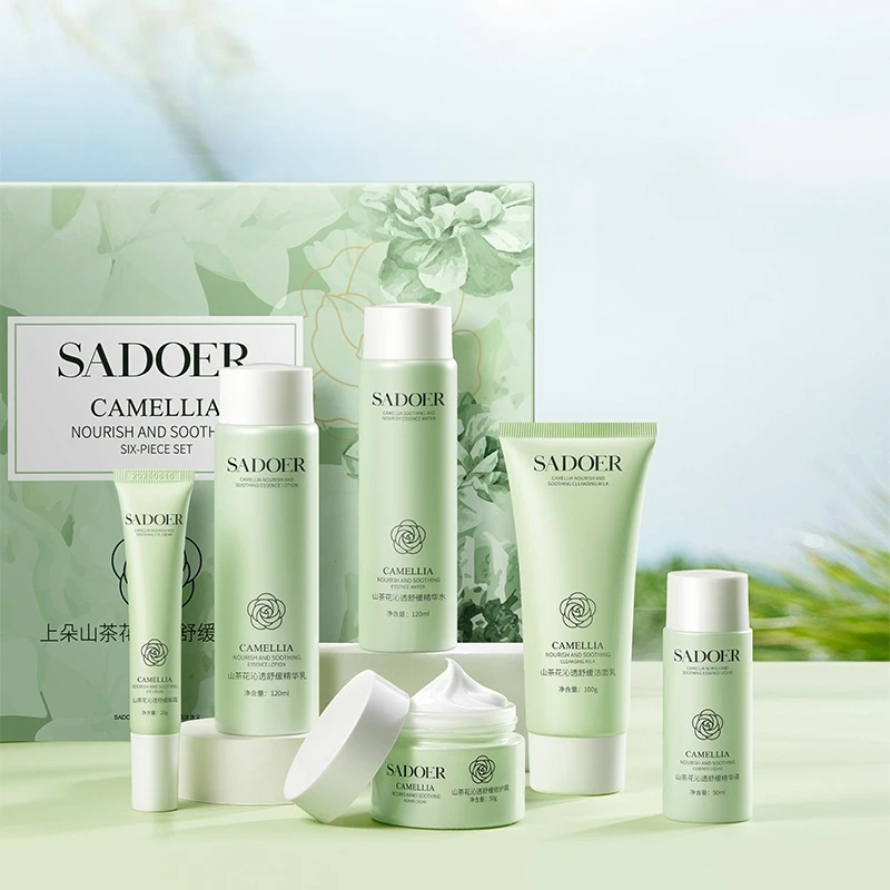 

Набор из шести средств для увлажнения и ухода за кожей с экстрактом камелии: успокаивающий, увлажняющий, осветляющий и подтягивающий эффект