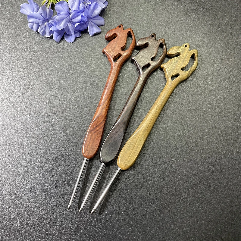 

Fanshi Sandalwood Hand-polished Stainless Steel Crochet Head DIY Crochet Knitting Doll Sweater Shoe Tool