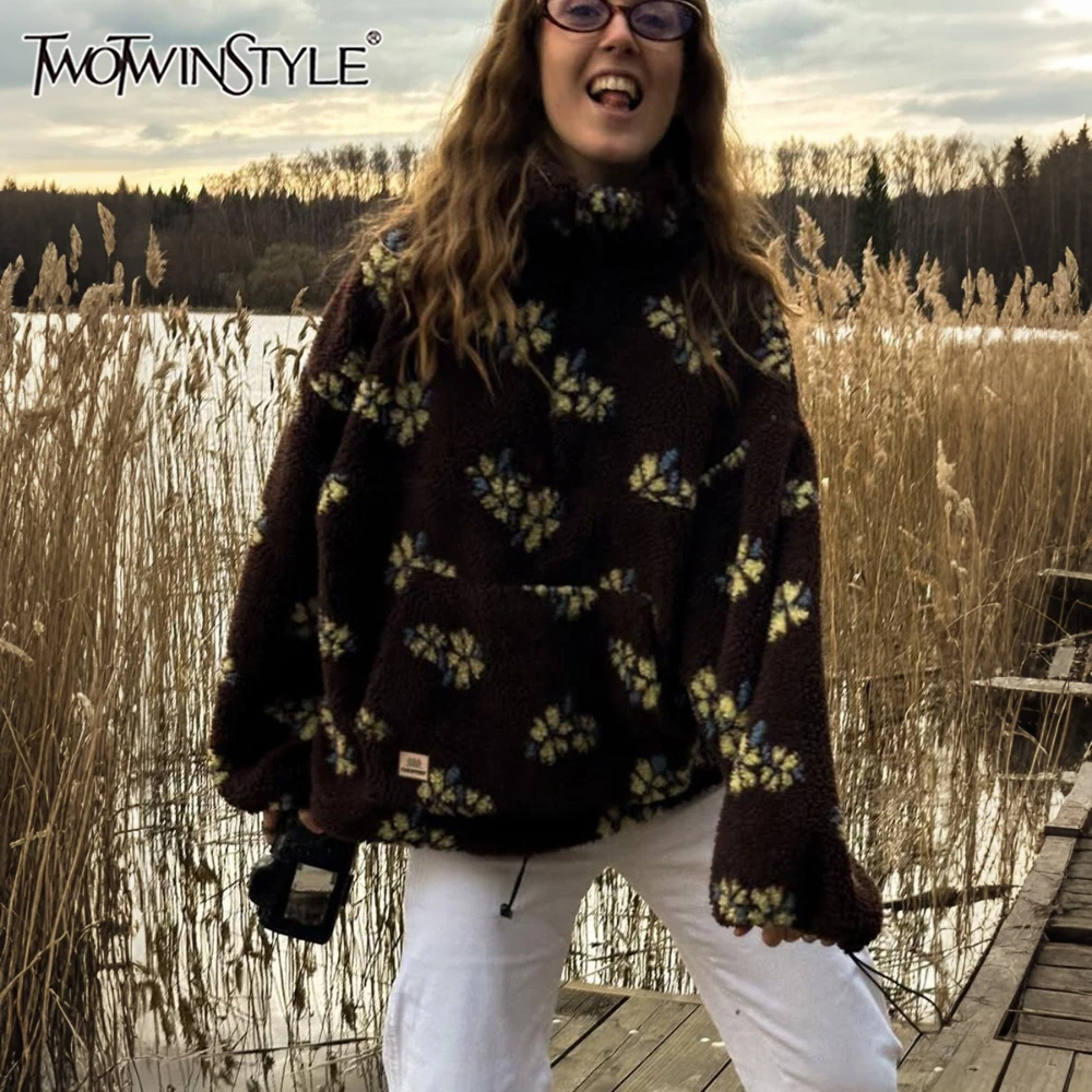 TWOTWINSTYLE Flower Loose Fleece Sweatshirt for Women Lapel Long Sleeve Spliced Zipper Warm Pullovers Female 2025 Autumn Style