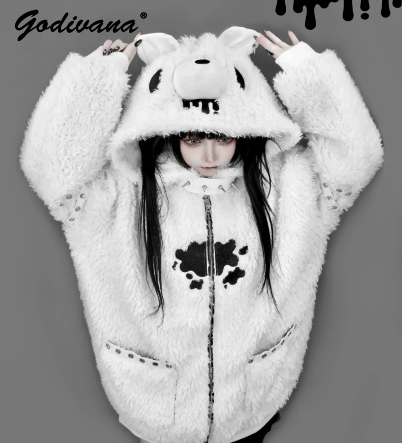 

Японская готическая плюшевая куртка с капюшоном, новая осенне-зимняя, в стиле субкультуры, для крутых девушек, женская, в стиле панк, с заклепками, из овечьей шерсти, на молнии