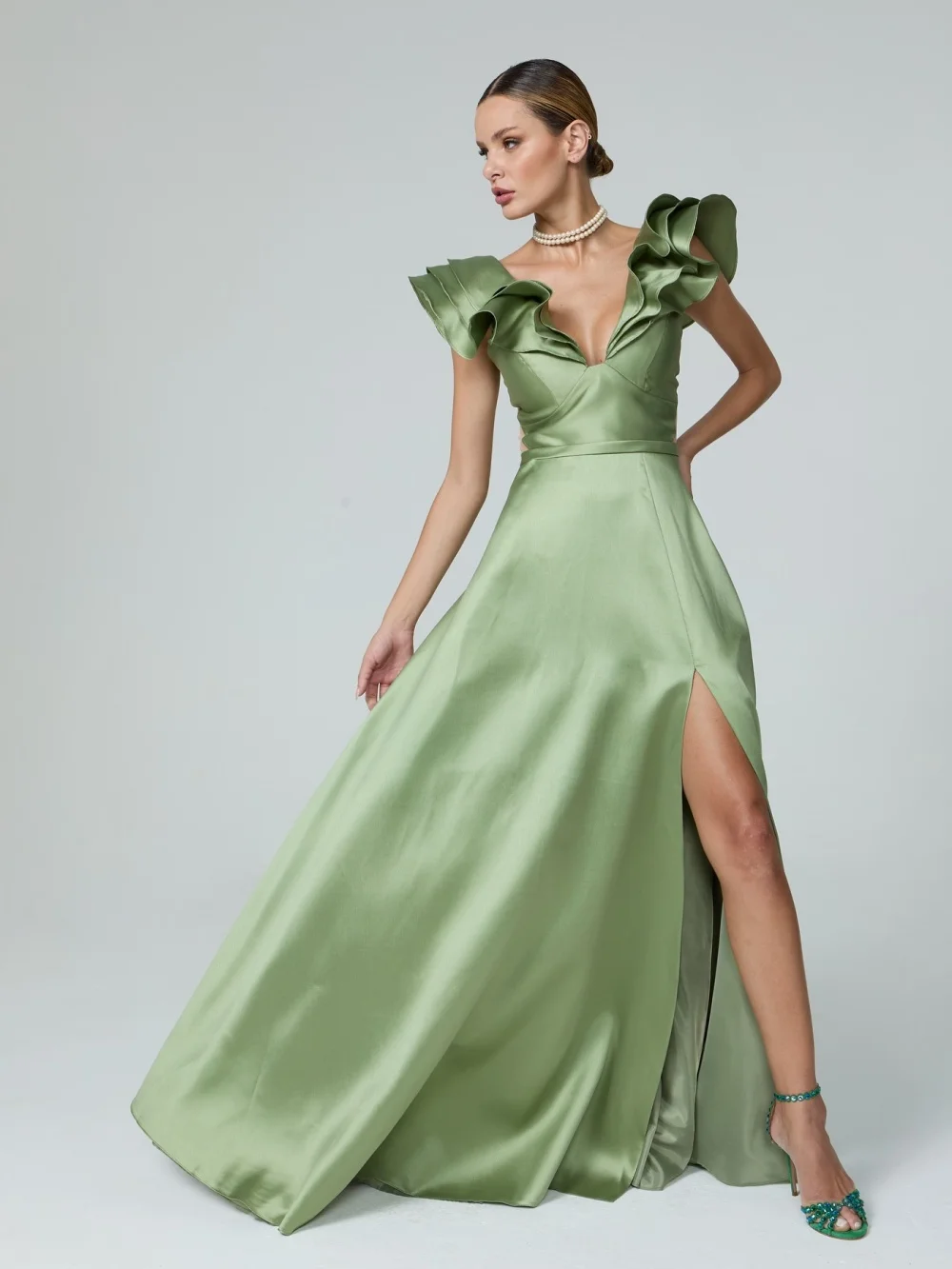 로맨틱 딥 브이넥 이브닝 드레스 매력적인 새틴 A 라인 파티 드레스 클래식 하이 슬릿 바닥 길이 파티 드레스 فساتين سهرة