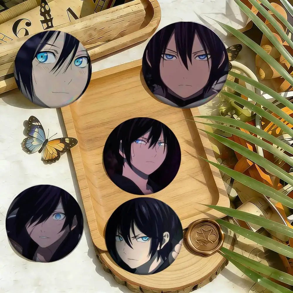 Anime Yato Noragami Stray God Badges 25 32 44 58 75 Mm Round Cosplay Pin Bag Decor Friends Gifts Brooch Souvenir