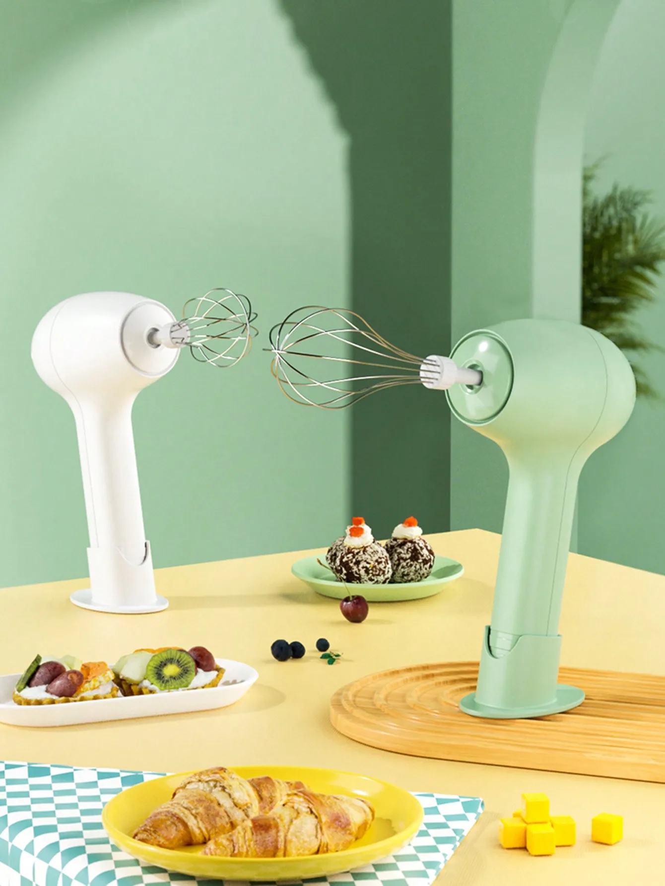 Robot da cucina da 1 pezzo, ricaricabile con 2 fruste, supporto batteria da 800 mAh, cavo di ricarica USB, adatto per battere le uova, frappè, C