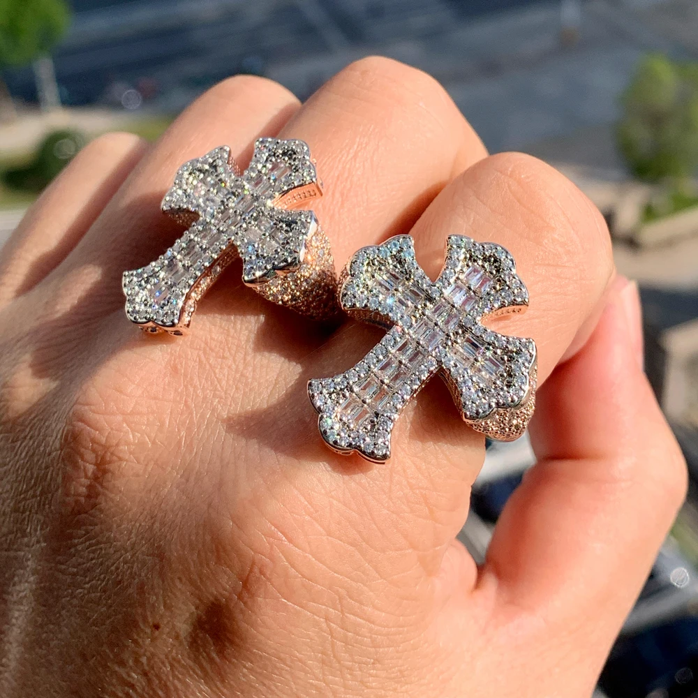 

Оптовая продажа Iced Out Cubic Zircon Bling Cz Paved Розовое золото Цвет Крест Палец Кольцо Мода Роскошные Мужчины Хип-Хоп Ювелирные Изделия
