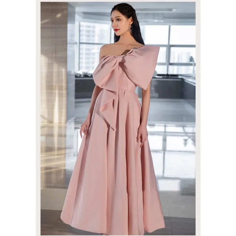 

2025 Spring New Women's One Shoulder Wedding Toast Dress Fashionable and Sweet Bow Style Graduation Host Evening Dress
