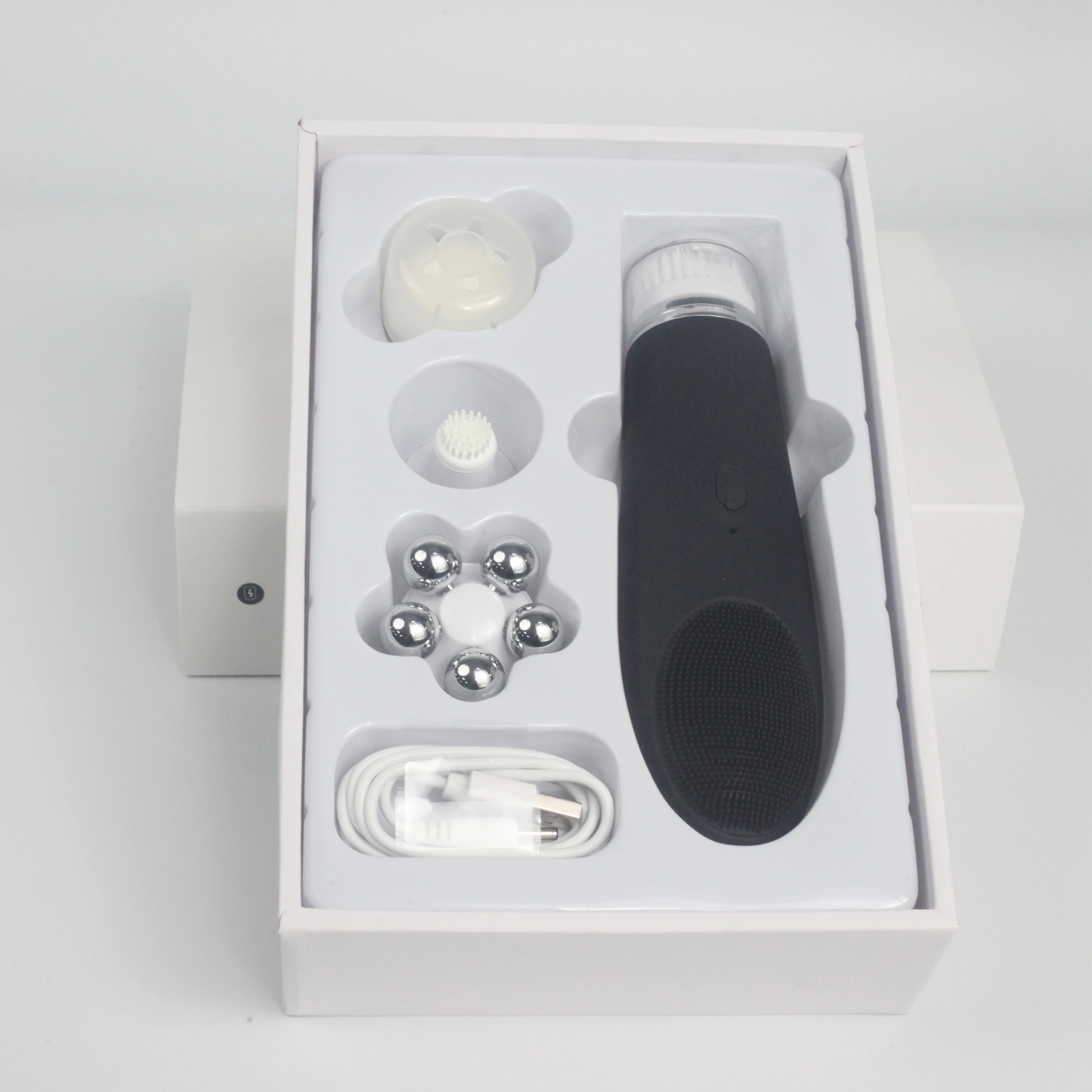 4-in-1 elektrische gezichtsreiniger Waterdichte zachte siliconenborstel Gezichtsmake-upreiniger Elektrische gezichtsreinigingsborstel