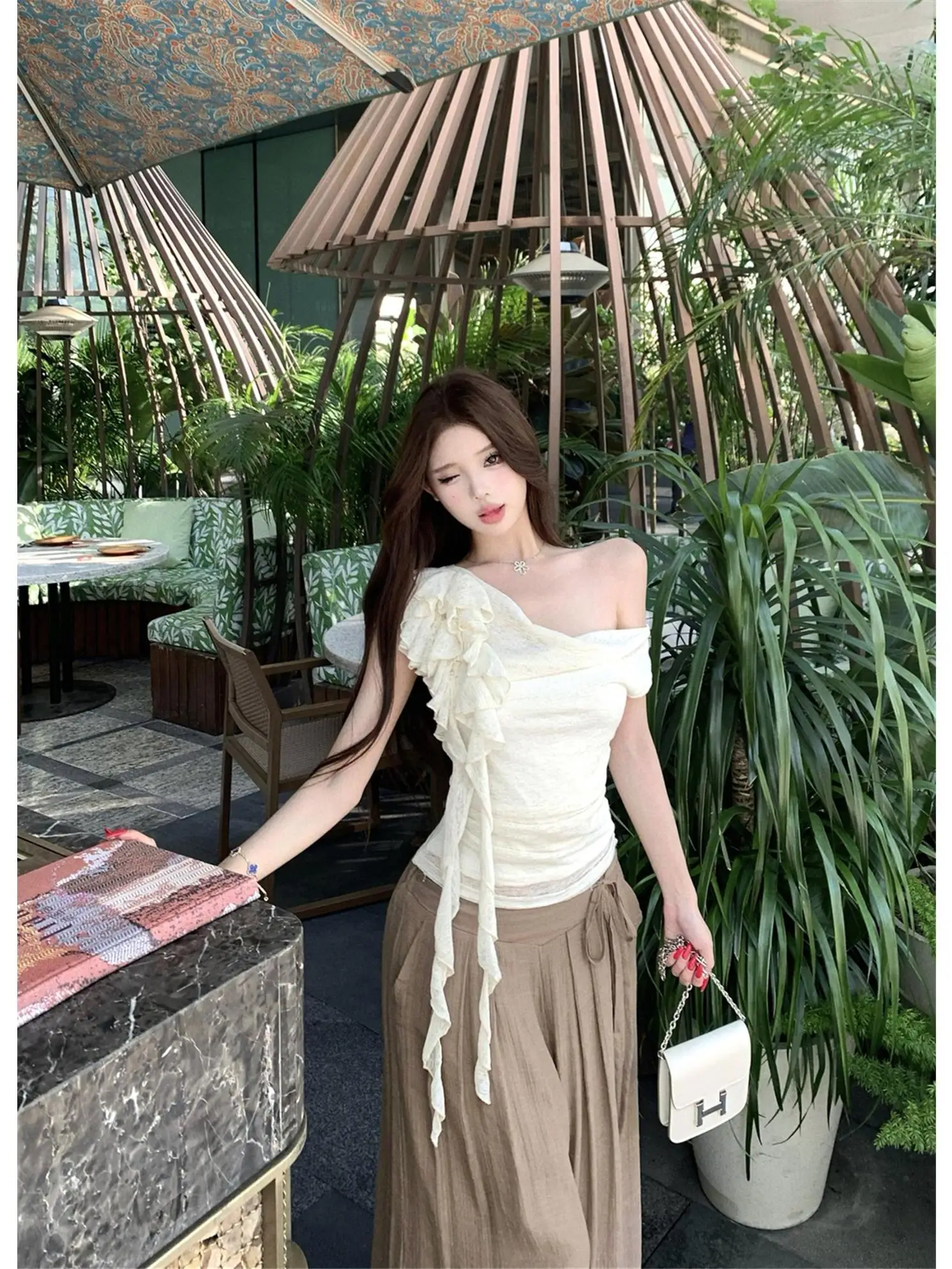 

Summer Women's Sweet Sexy Short Sleeve T-Shirt Waist Cinched Shoulder Slope Bellflower A-Line Top Korean Style Commute Pure C...