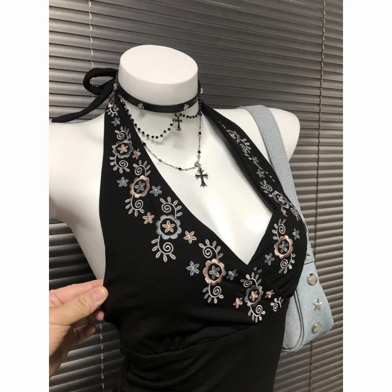 

Black V-neck Embroidered Neck Strap Exposed Back Y2k Tops Tanks Women Clothing Ropa Mujer Corset Top 2025 Camis