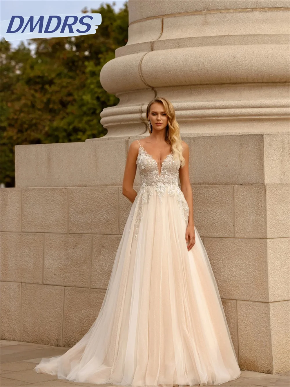 Sexy V-neck Wedding Dress 2024 Charming A-line Bridal Dress Gown Romantic appliqued Wedding Gown Robe De Mariee