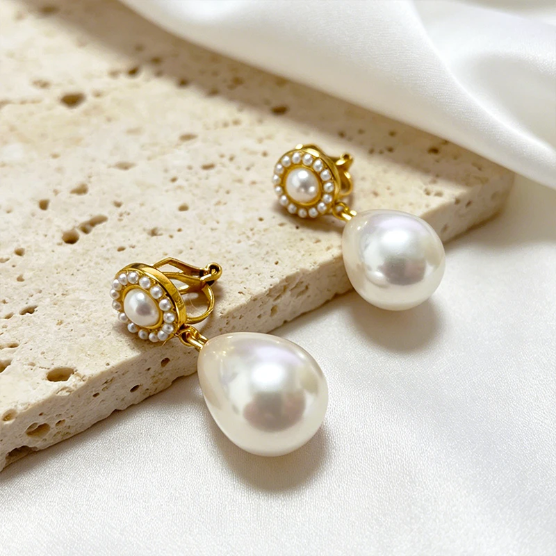 Vintage unregelmäßige Barockperlen-Ohrclips, 18K vergoldeter Edelstahl, wasserdichte Ohrringe für Damen, schlichter, zarter Schmuck