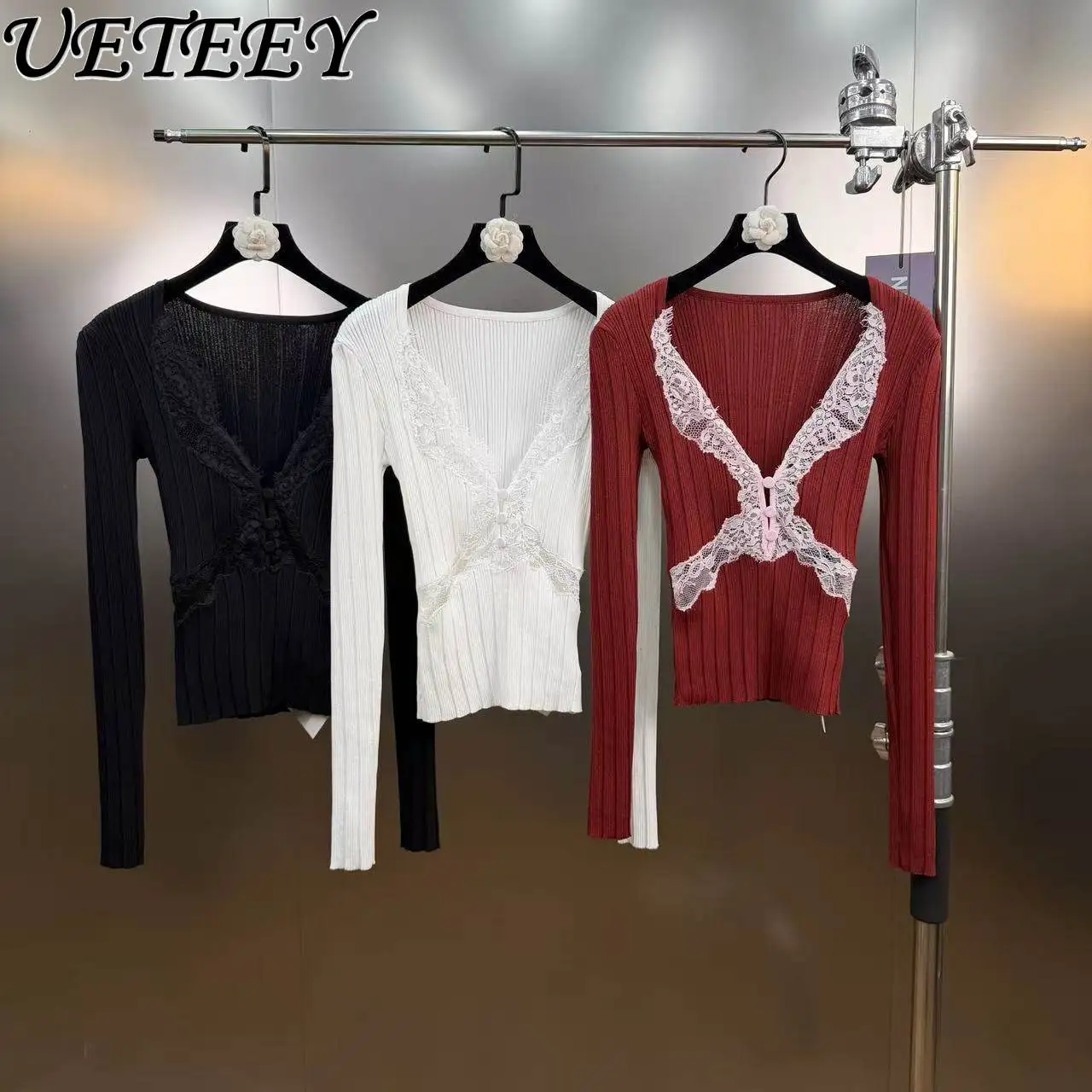 

2026 весенний кружевной пуловер с v-образным вырезом и длинными рукавами для похудения, универсальный модный вязаный свитер, высококачественная нишевая базовая рубашка