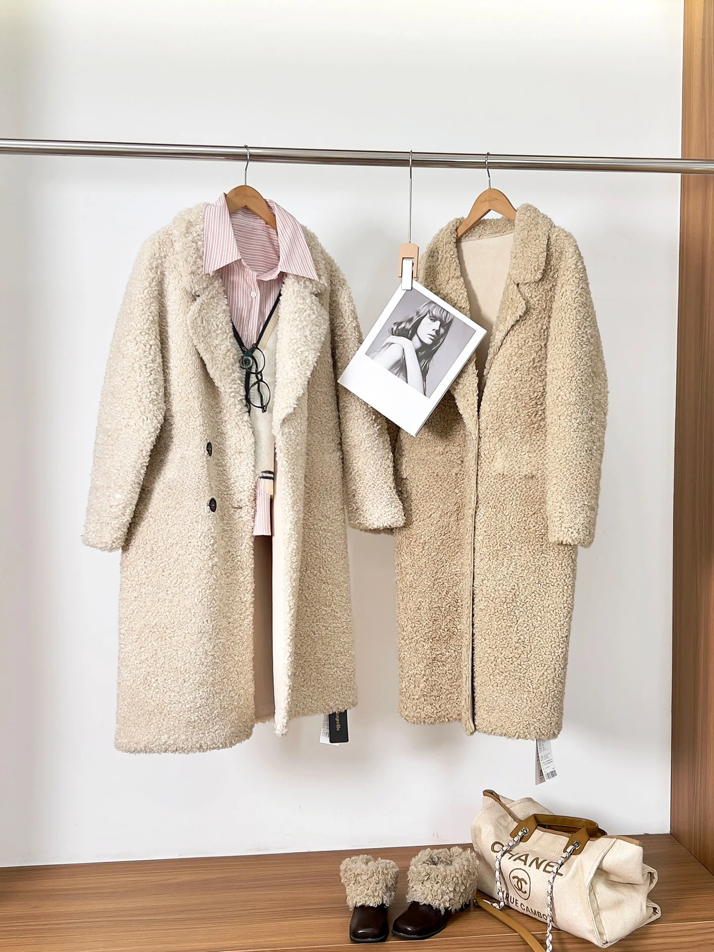 

Пальто La Chapelle: теплый, ретро-стиль, с воротником из искусственного меха, на двух пуговицах, удлиненное, осенне-зимнее, повседневное, свободного кроя