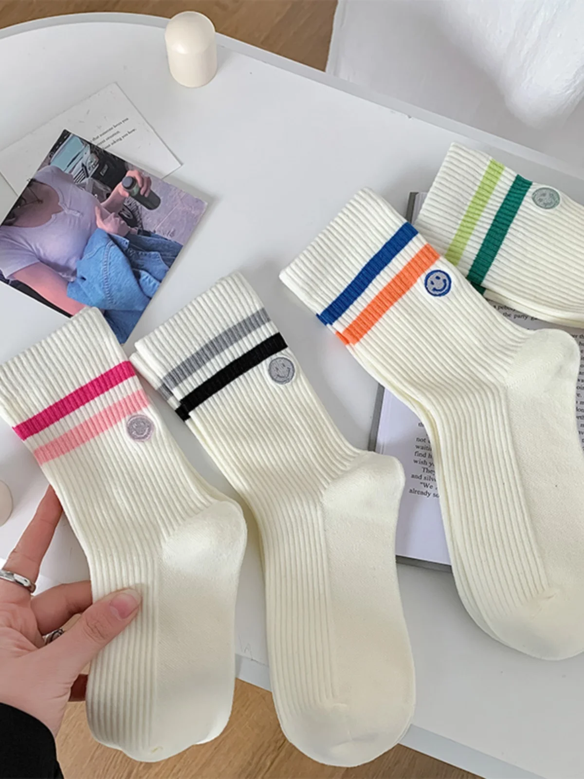 

Симпатичное улыбающееся лицо с вышивкой Sos Color Blo Stripe College Sle до середины икры Повседневная спортивная Sos Дышащая влажность ng...