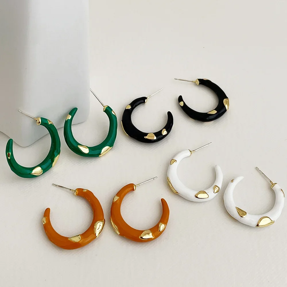 Minar Minimalist Black White Yellow Green Color Enamel C Shaped Earring for Women Gold Polka Dot Hoop Earrings Casual Jewelry