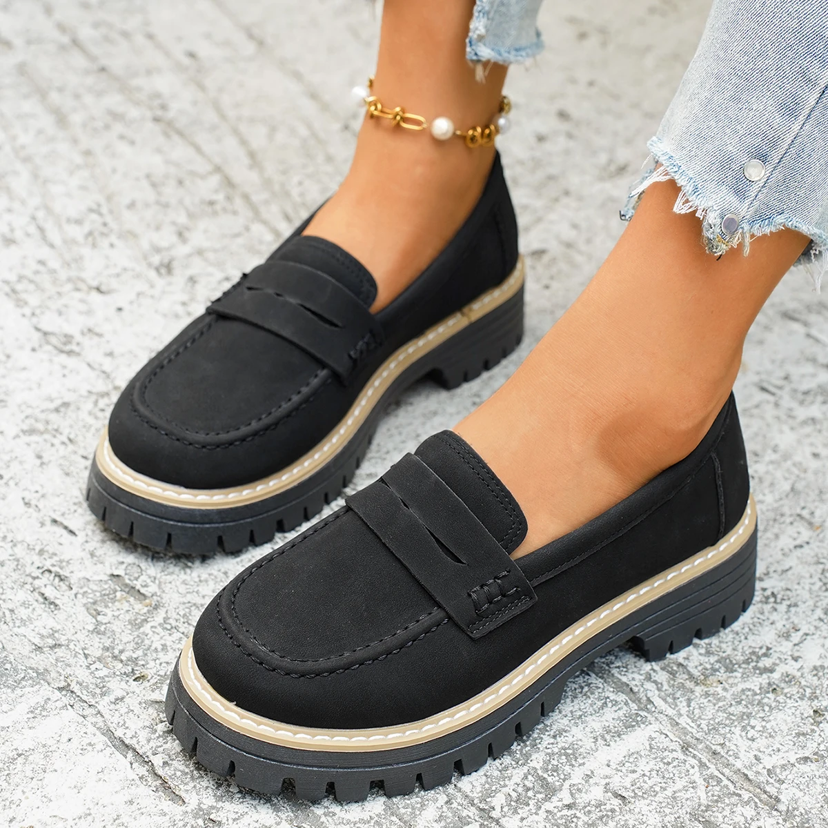 

Woman Spring Autumn New British Style Flats Comfortable Low Heel Slip on Shoes Ladies Solid Color Platform Loafers Shoes
