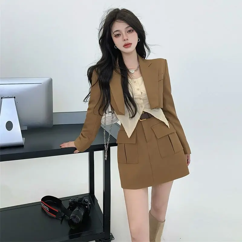 

Three-Piece Suit Short Jacket Irregular Long-Sleeved Shirt High-Waisted Skirt Women'S Spring Autumn Salt-Based High-End Suit