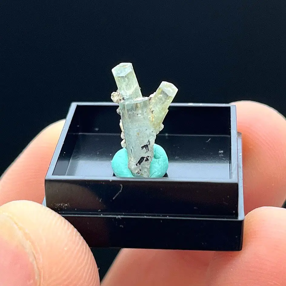 

Natural Namibian aquamarine beryl and black tourmaline symbiotic raw stone healing crystal stone mineral specimen, box: 27mm