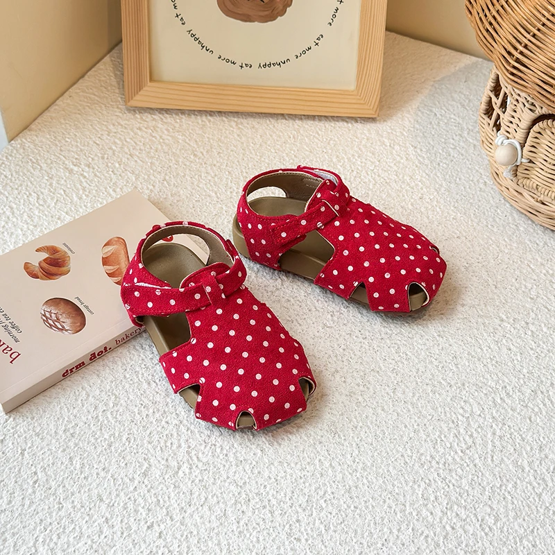 

Children's 2025 Summer Polka Dot Hollow Out Roman Sandals Princess Style Beach Shoes Head Covering Girls' Footwear Cool Slippers