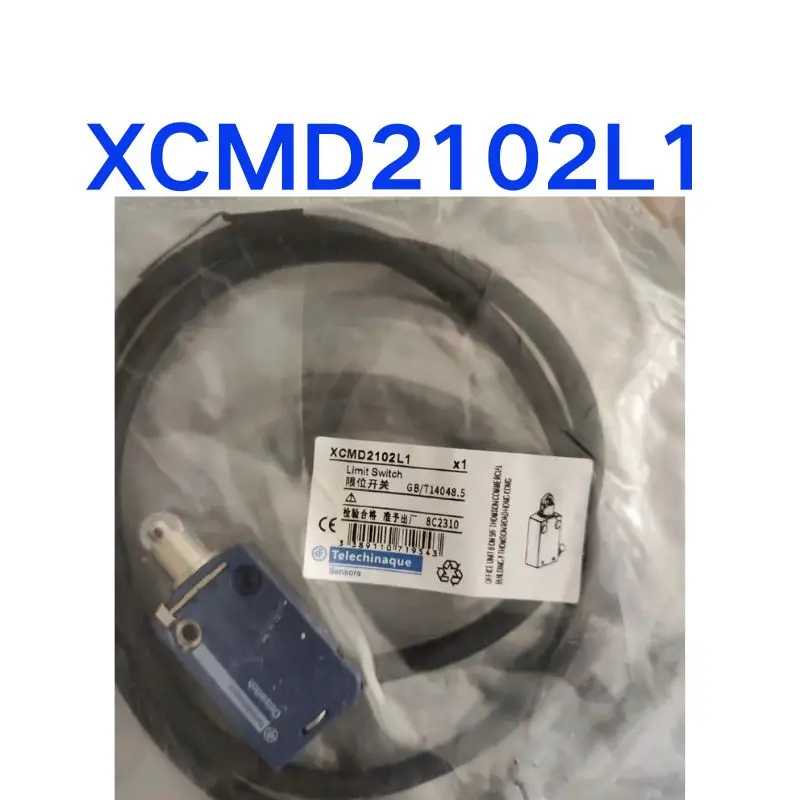 

New limit switch XCMD2102L1 quick delivery