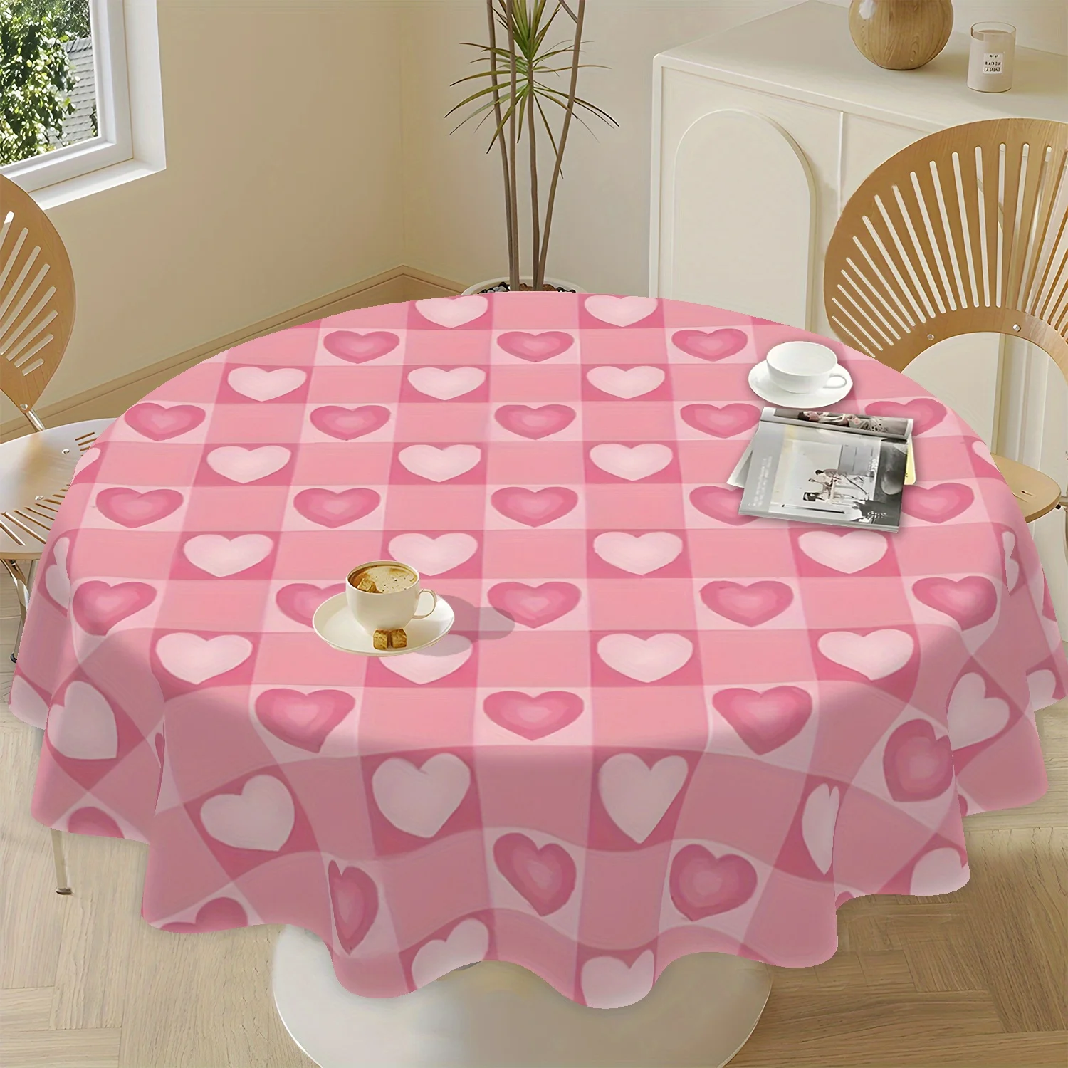 One pink heart-patterned tablecloth, 61 inches in diameter, 100% polyester fiber