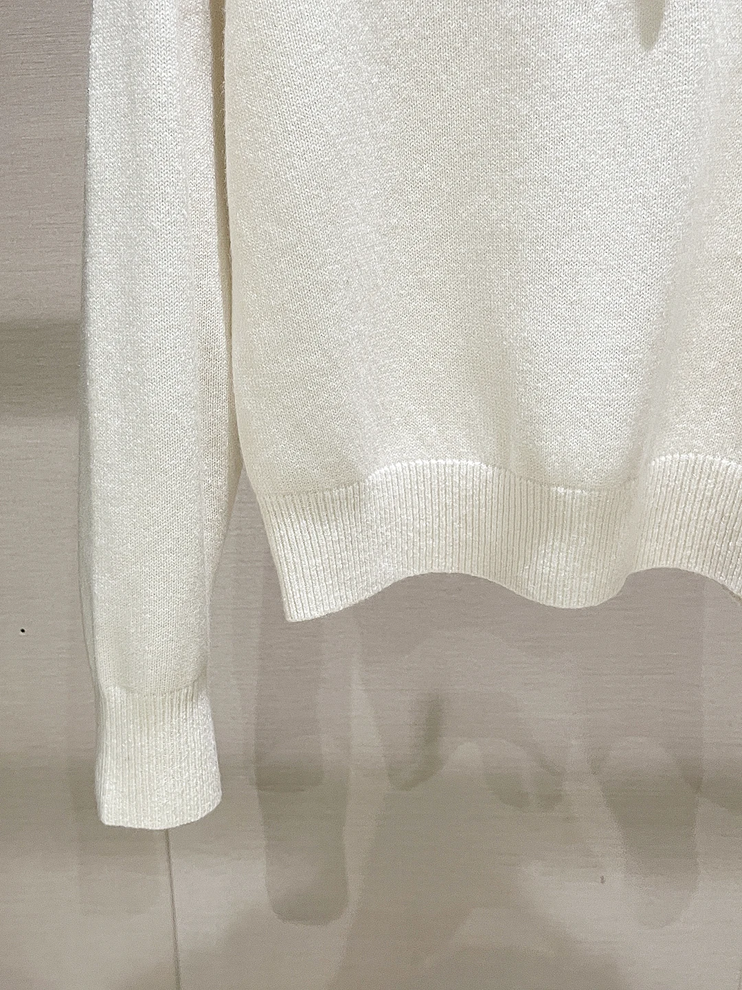 เสื้อสเวตเตอร์ถักแบบลำลองสีขาว คอปกพับได้ แขนยาว เนื้อผ้านุ่ม ปานกลาง บาง ละเอียด ทรงปกติ สำหรับผู้หญิง
