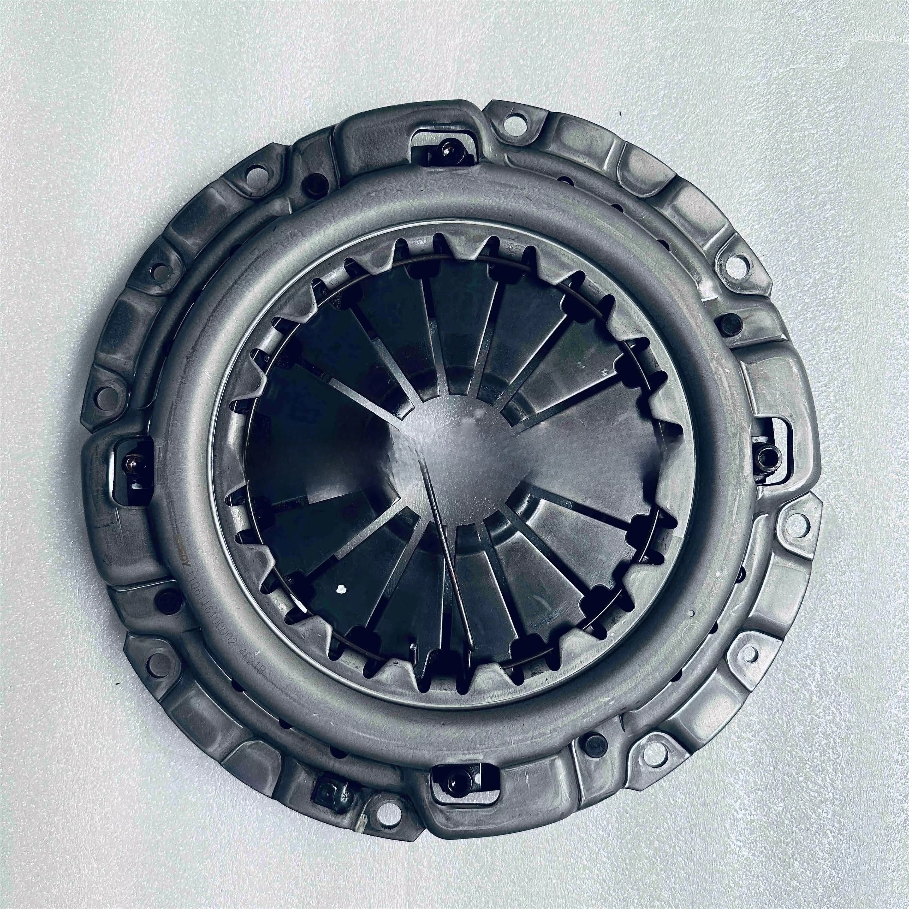 

ISF3.8 Engine Parts Clutch Pressure Plate Assembly F1106116100002