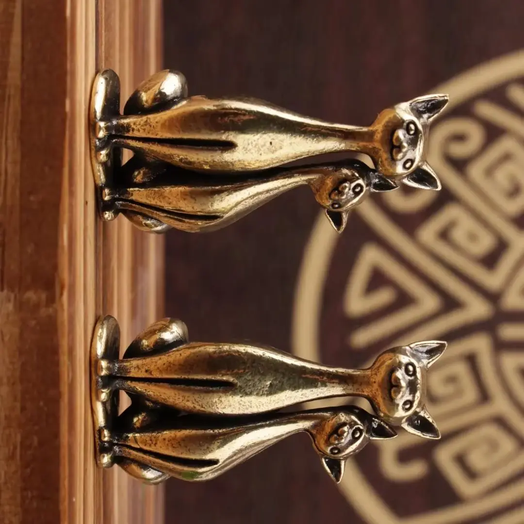 

Couple Cat Ornament Vintage Brass Sculpture Art Piece Intertwined Loving Cats Ideal Artwork For Home Office Statue Decoration