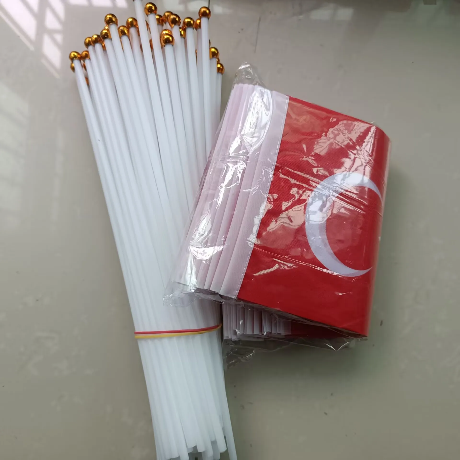 xvggdg   14*21cm 100pcs  Turkey Hand Flag polyester Turkey Small Hand waving Flag with plastic flagpole for decoration