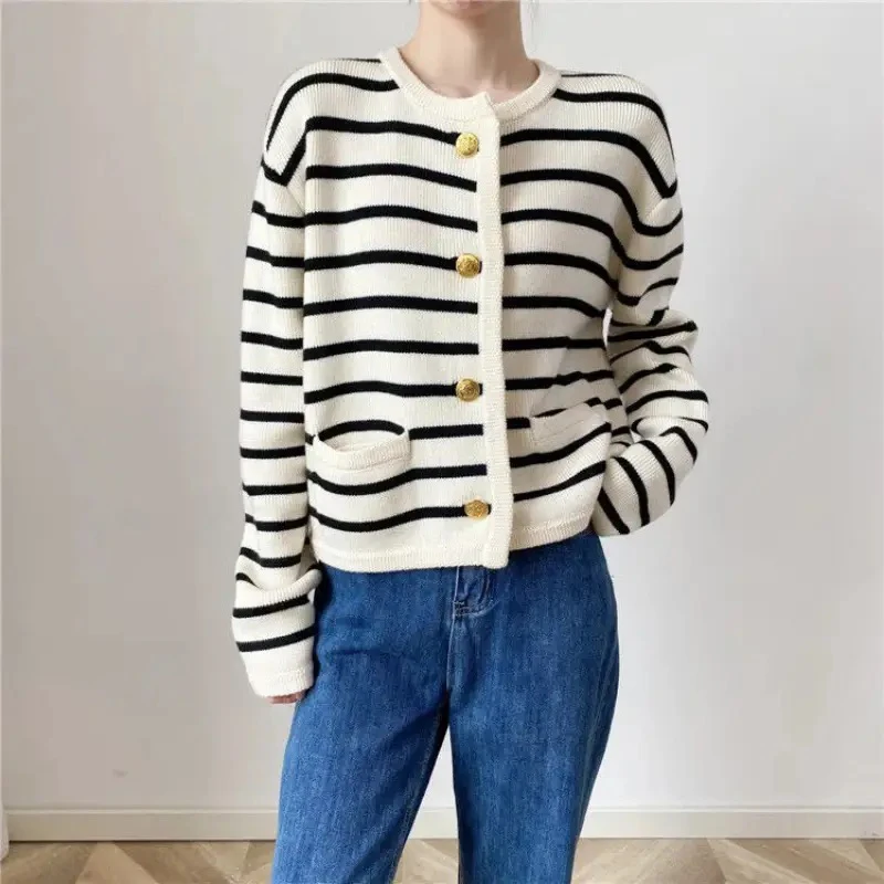 Autumn Striped Women Crop Cardigan Korean Elegant Loose Female Casual Coat Y2K Fashion New Button knitted Ladies Sweater Tops