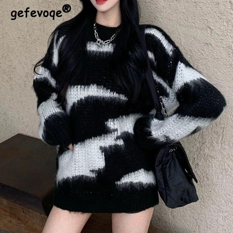 

Women Casual Streetwear Oversized Harajuku Y2K Outewear Knitted Sweater Autumn Winter Trendy Black White Patchwork Pullover Tops