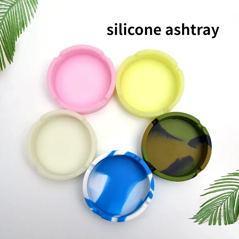 Round Luminous Silicone Ashtray for Cigarette Portable Soft Ash Tray Light in the Dark Gifr for Smoker