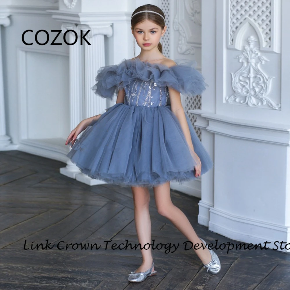 

COZOK Boat Neck Flower Girls Dresses with Sequined Knee Length Soft Tulle Off Shoulder Wedding Party Dresses New فلور فتاة اللبا