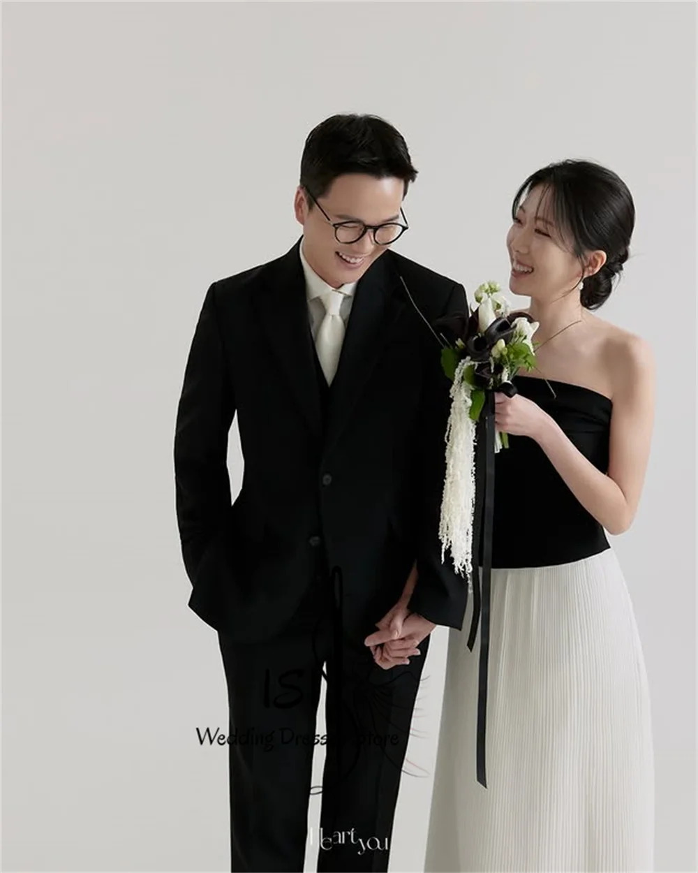 ISI Kontrastfarbenes schwarz-weißes Abendkleid, koreanische Hochzeitskleider, Fotoshooting, drapiertes bodenlanges Ballkleid, individuell gestaltet