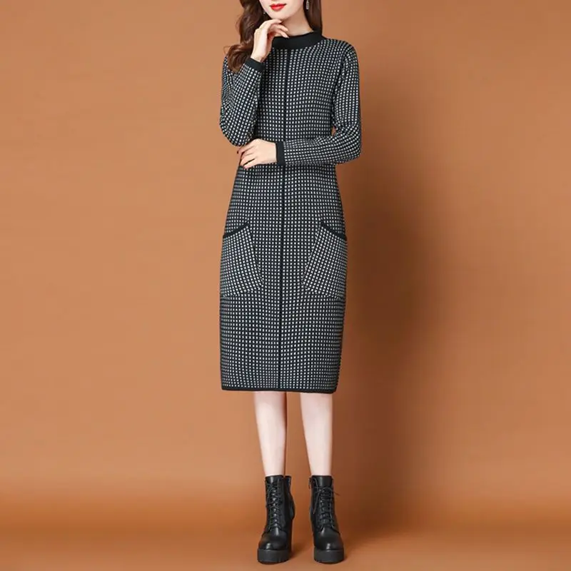 Women\'s 2023 Autumn and Winter New Pullover Half High Neck Patchwork Plaid Knitted Thickened Loose Mid Length Long Sleeved Dress