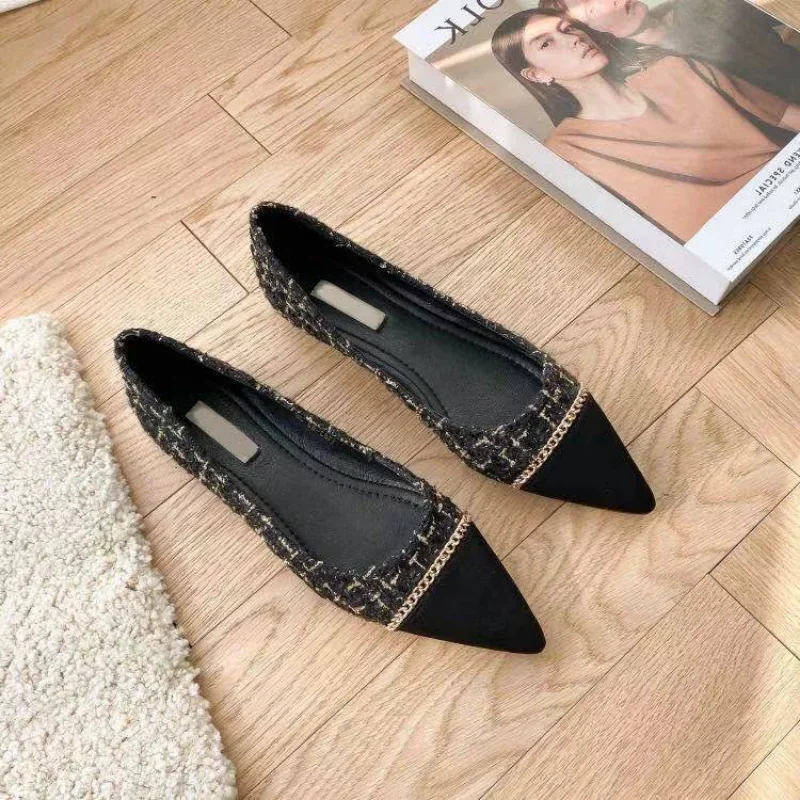 Buty damskie biurowe szpiczasty nosek płytkie metalowe dekoracje obuwie damskie niski obcas elegancki młody w ofercie wygodne ostatnie