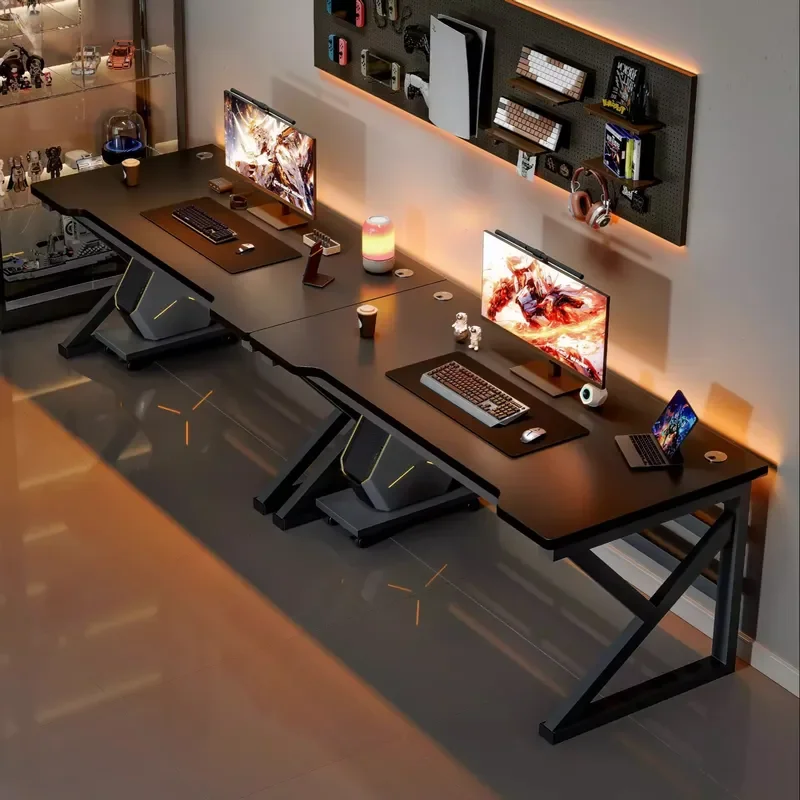 scrivania-doppia-per-computer-tavolo-da-gaming-accanto-all'altrezza-postazione-di-lavoro-per-coppie-per-camera-da-letto-e-ufficio-domestico