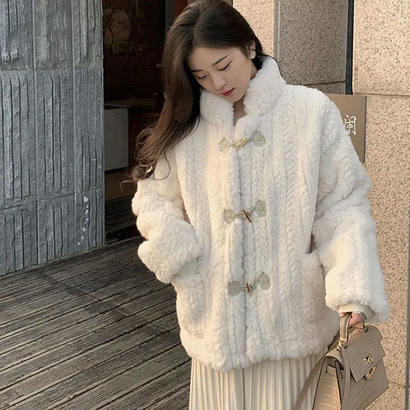 

Женские плюшевые теплые куртки с воротником-стойкой, осень-зима, новые белые пальто из искусственного меха, женская корейская свободная верхняя одежда на подкладке из овечьей шерсти